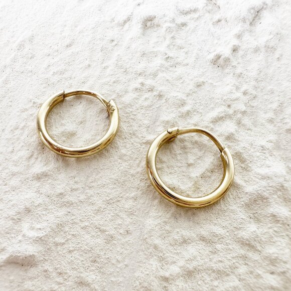 18k Solid Gold Hoops earrings plain small Huggies, real gold earrings - Picture 4 of 5